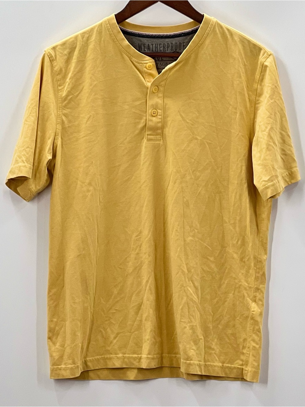 414 Weatherproof Men’s Medium Short Sleeve Henley Polo in Mustard Yellow